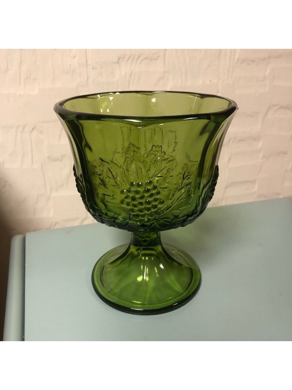 #2 VINTAGE GREEN GRAPEVINE GLASS VASE